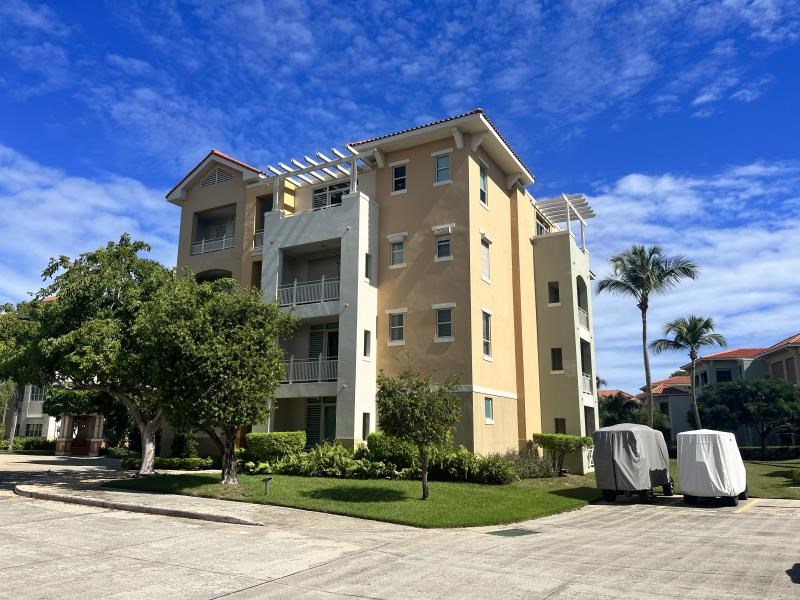 RE/MAX real estate, Puerto Rico, Humacao, Maralago (Palmas del Mar) Beach Apartment