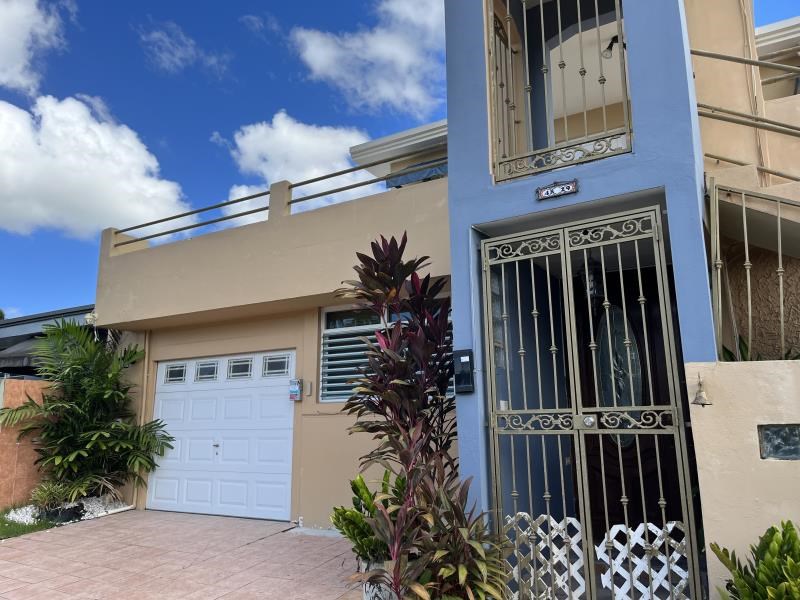 RE/MAX real estate, Puerto Rico, Colinas De Fairview, For Rent Colinas de Fairview No stairs, 1 Level, 3 Beds 2.5 Baths, Swimming Pool