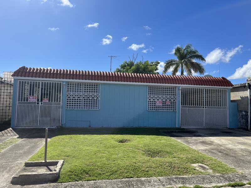 RE/MAX real estate, Puerto Rico, uRB Rolling Hls, Rolling Hills 3B,2B,2PK House in Good Conditions 