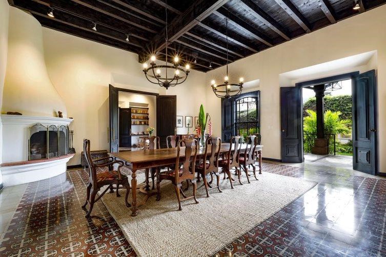 3703 LUXURIOUS HOUSE FOR RENT IN ANTIGUA GUATEMALA