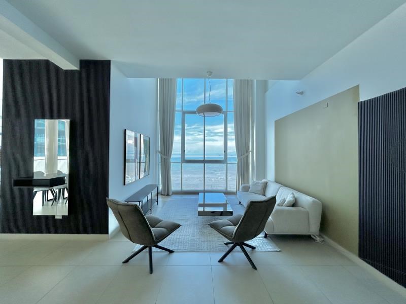 Remax real estate, Panama, Panama - Costa del Este, Luxurious Penthouse with Breathtaking Ocean and City Views
