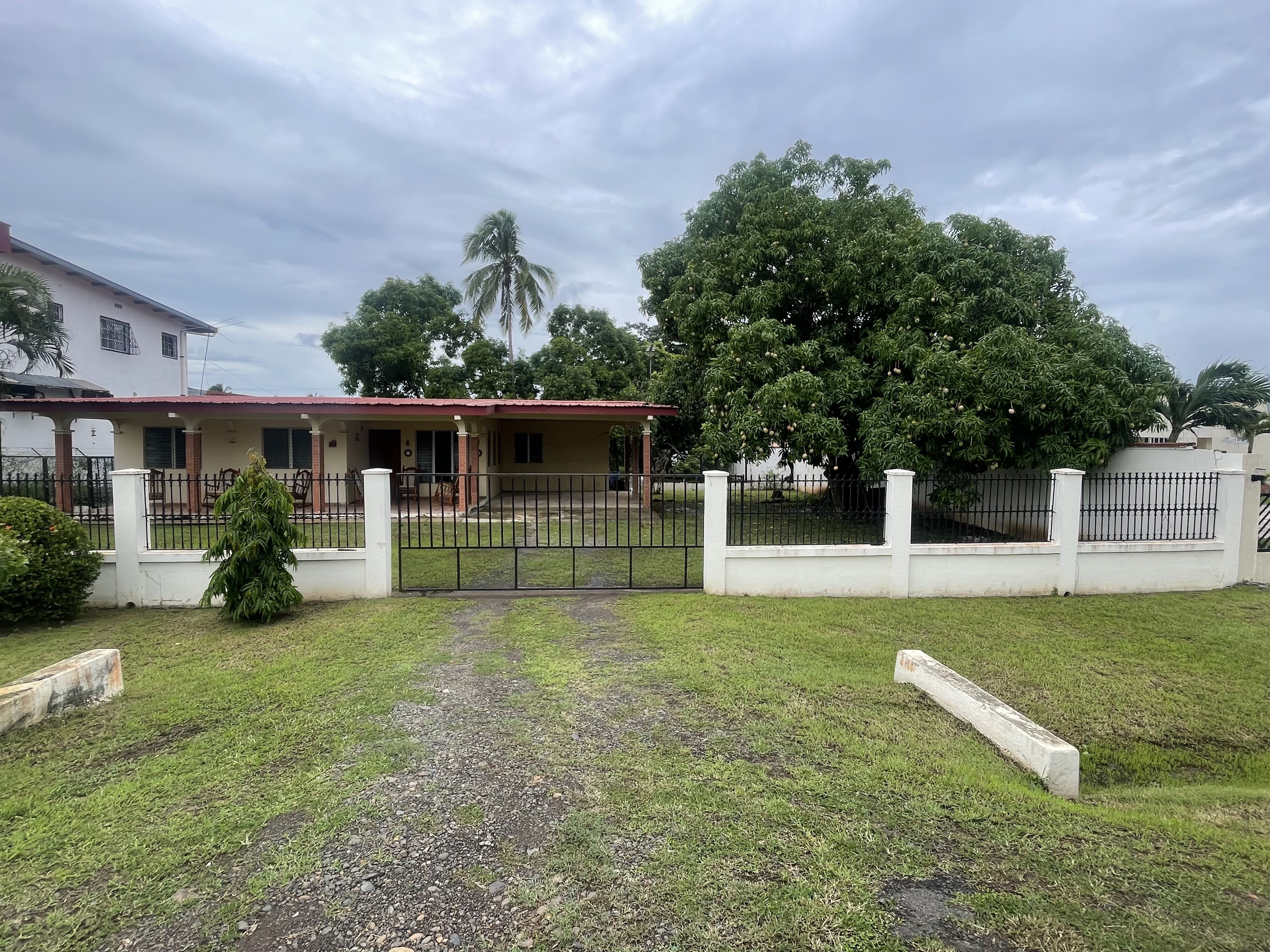 Lots and house for sale in Santa Maria, Herrera, Panama