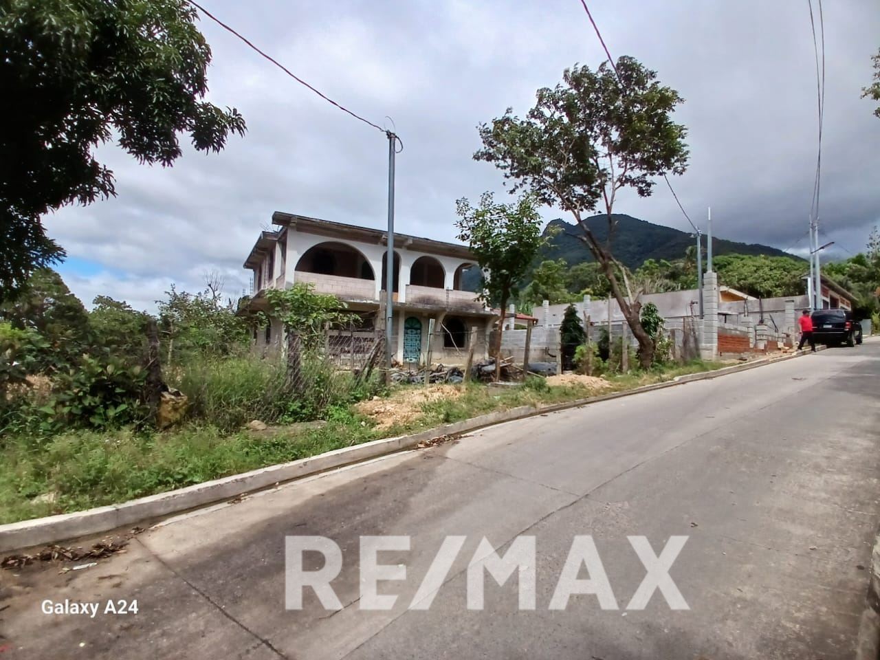 House under construction for sale in San Ignacio Chalatenango