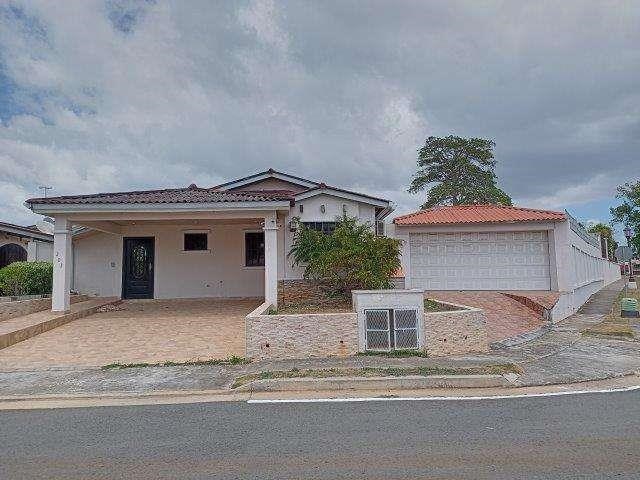 Remax real estate, Panama, La Chorrera - Puerto Caimito, HOUSE FOR SALE IN SUMMER HILLS (GS) 