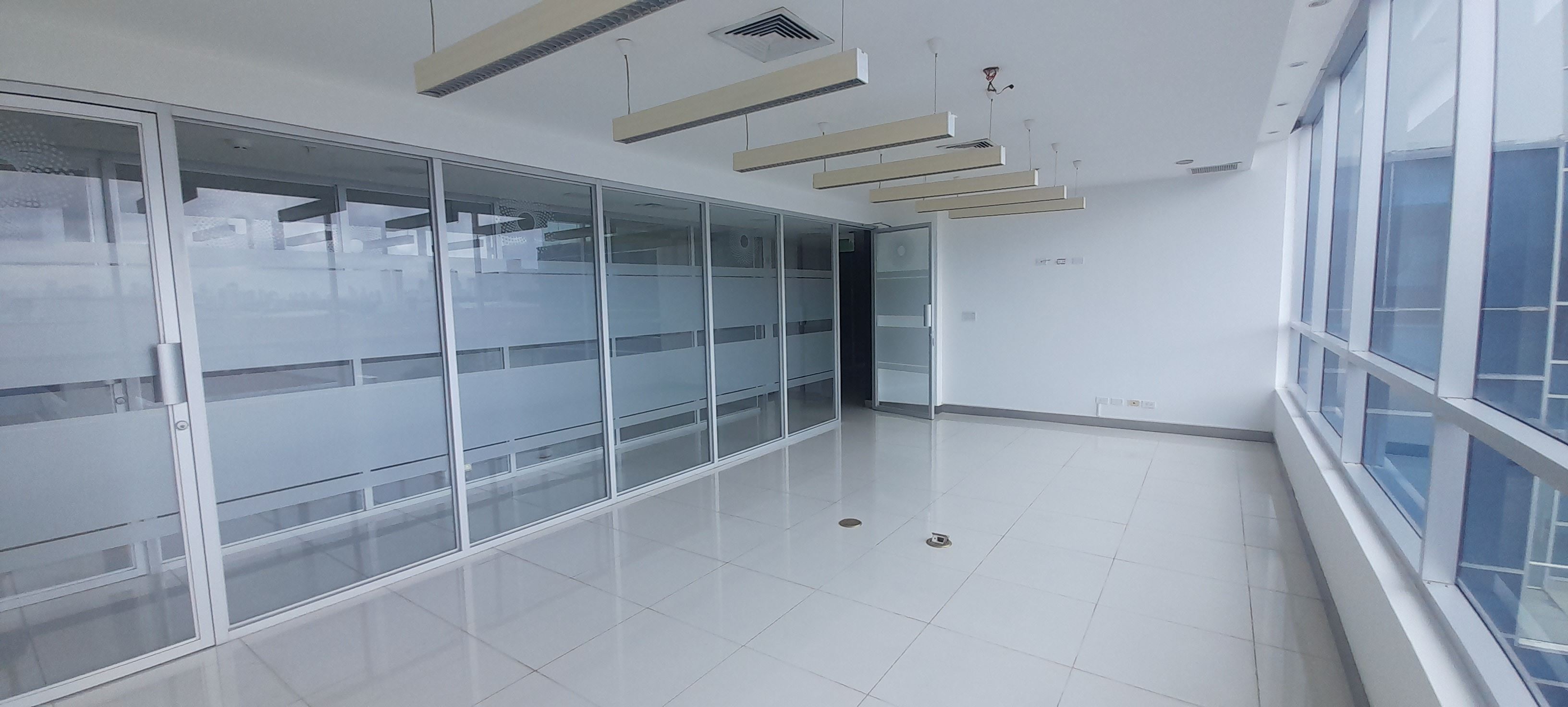 FOR RENT COMMERCIAL SPACES AND OFFICES COSTA DEL ESTE (JM)