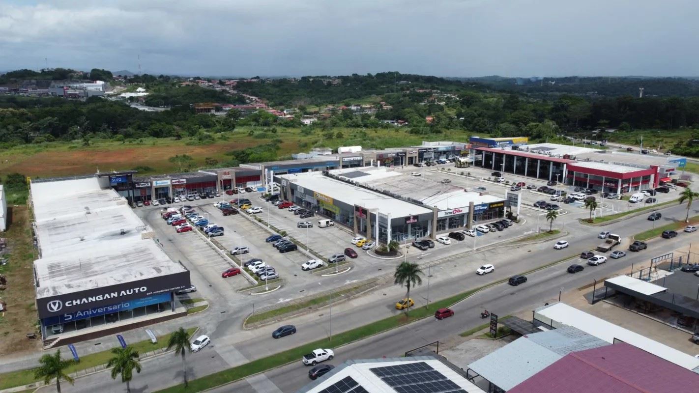 Remax real estate, Panama, La Chorrera - Barrio Colon, Last Two Commercial Spaces Available at UNIPLAZA COSTA VERDE!