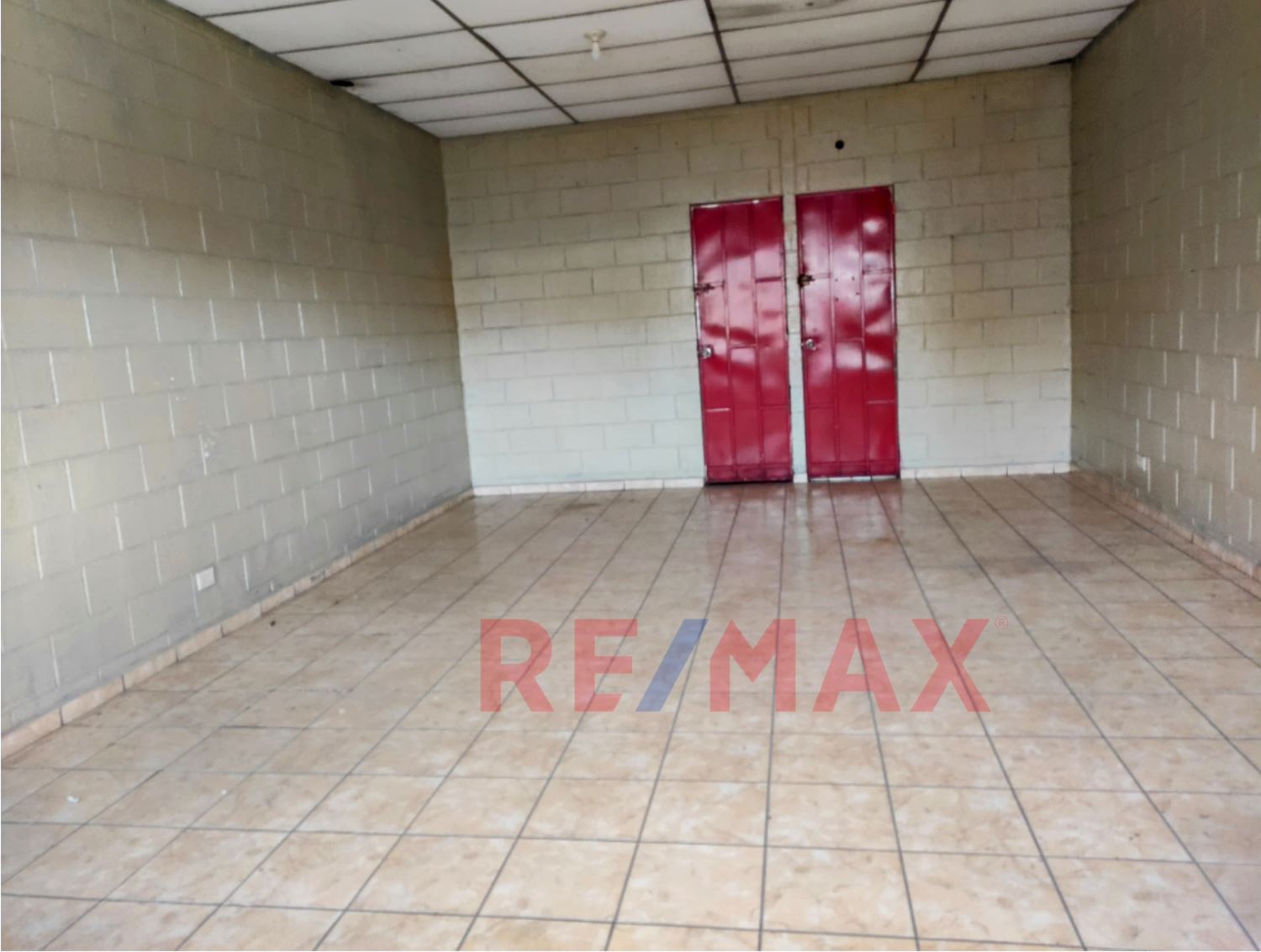 RE/MAX real estate, El Salvador, Santa Ana, COMERCIAL LOCAL FOR RENT 