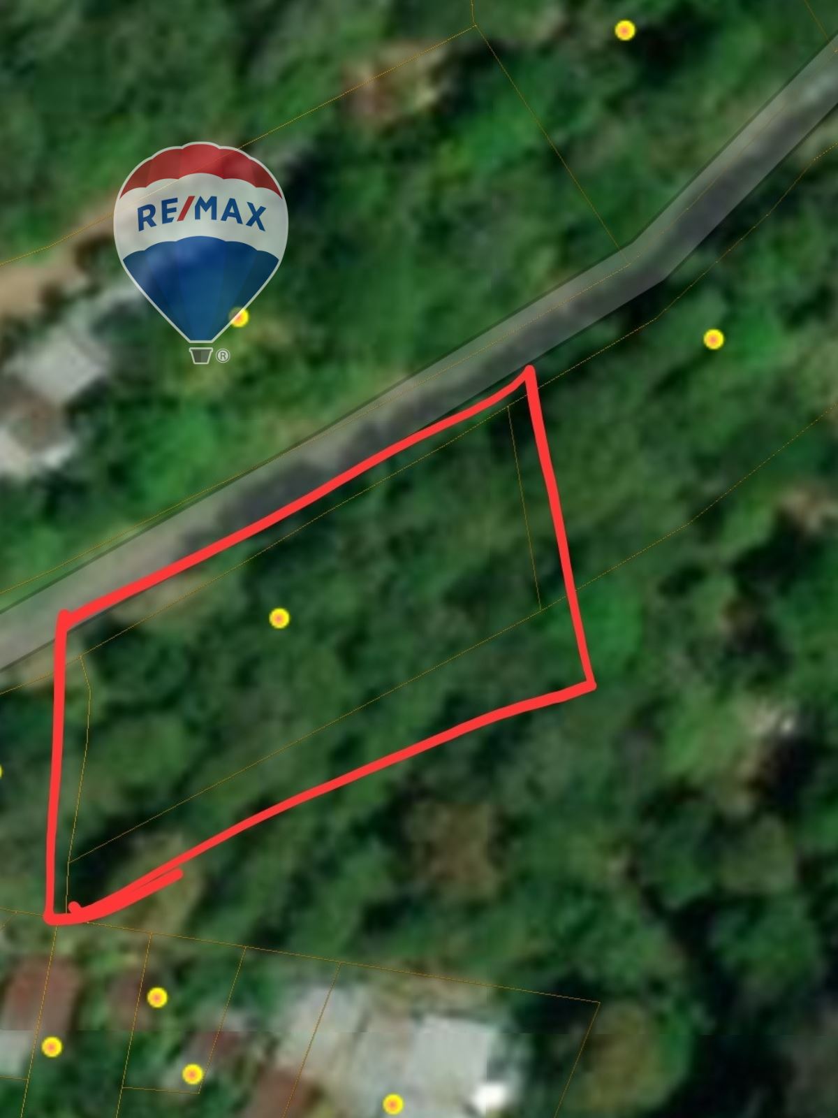 RE/MAX real estate, El Salvador, Tacuba, Perfect lot for sale for a cabin 5 minutes from Tacuba