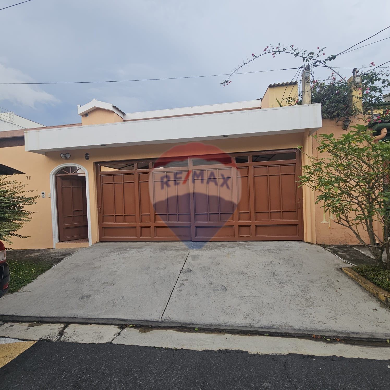 BEAUTY AND SPACIOUS HOUSE IN ARCOS DE SANTA ELENA, NUEVO CUSCATLÁN