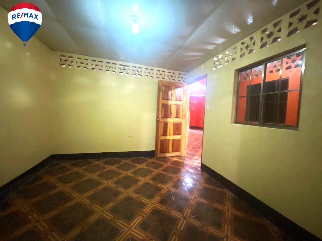 Remax real estate, Nicaragua, Ciudad Sandino, Spacious and comfortable house in Ciudad Sandino - Ideal for residential or commercial use!