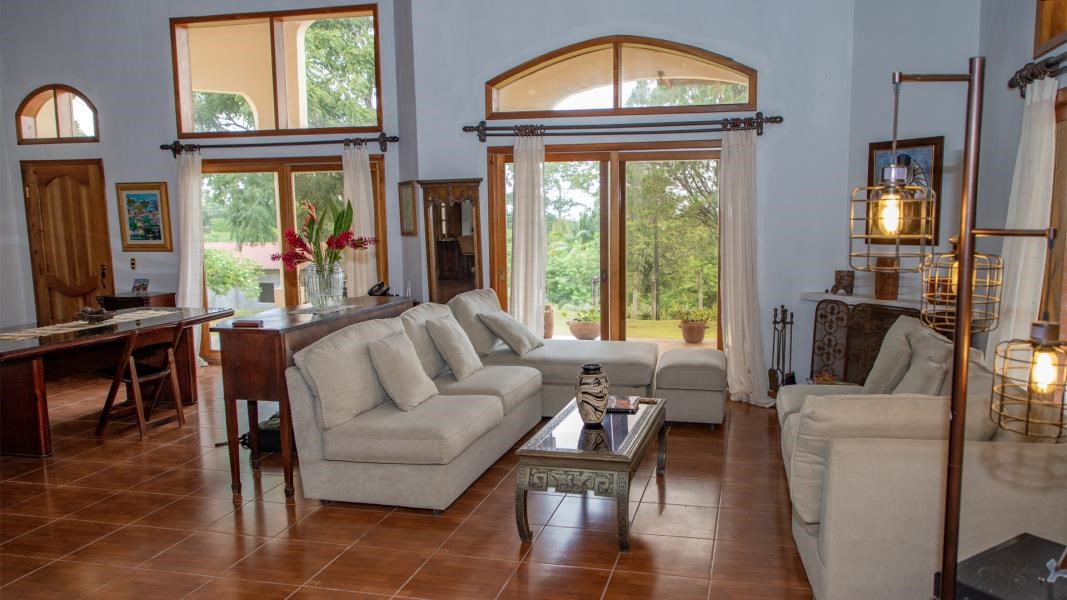 RE/MAX real estate, Honduras, Puerto Cortes, Living Natural Beauty: Mediterranean House in Masca, Omoa in Honduras 