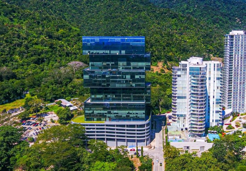 Remax real estate, Honduras, San Pedro Sula, Luxury Office Spaces in Exclusive Business Center