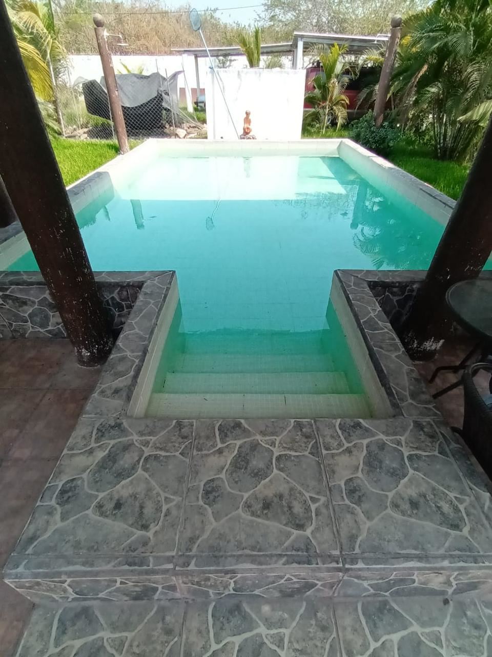 RE/MAX real estate, Guatemala, Escuintla, Chalet con piscina en venta en Escuintla 