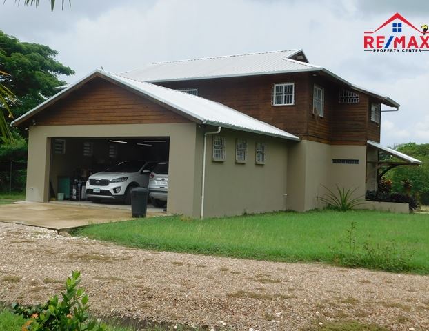 Remax real estate, Belize, Aguacate Camp, #2513 – 2 BEDROOM HOUSE + 20 ACRES WITH GUEST HOUSE AND RIVER FRONTAGE.