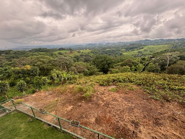 1898m2 with large views of San Jose from Morazan of Atenas