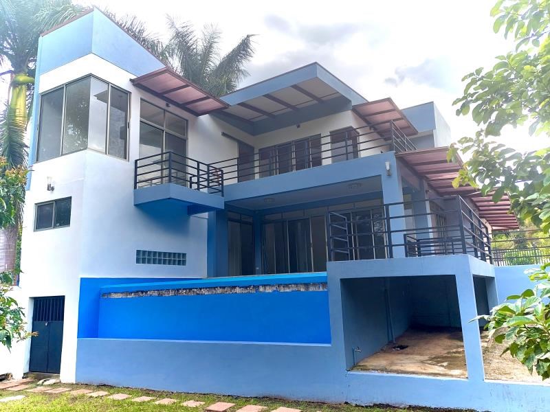 House is the last on its street that adjoins a protected area which surrounds it in nature and trees