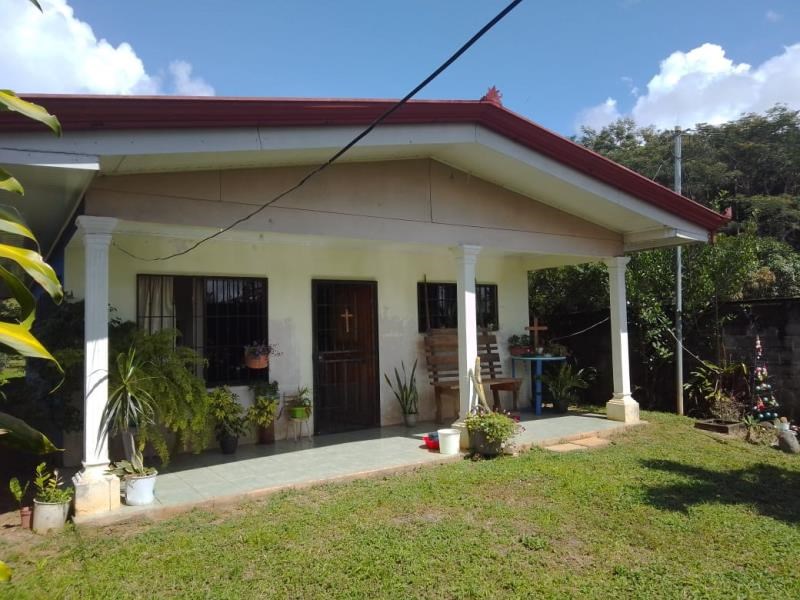 Cozy and quaint single family home in heart of Perez Zeledon.