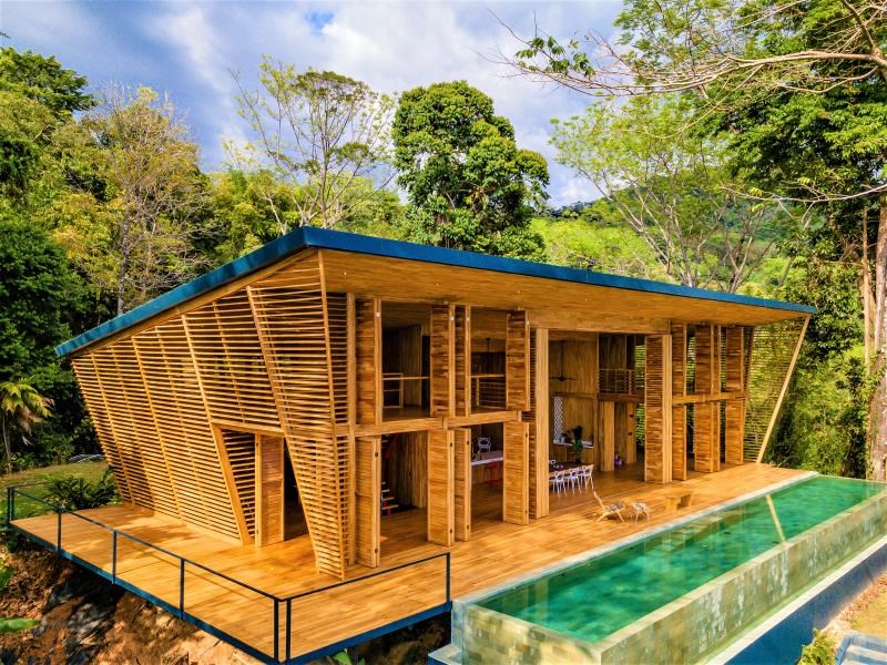 Remax real estate, Costa Rica, uvita, UNIQUE, PRIVATE, AWARD-WINNING DESIGN, 100% TEAK HOME with OUTSTANDING OCEAN VIEWS!