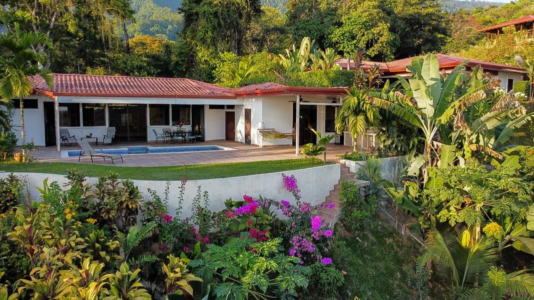 A 3-Bedroom Home With Spectacular Pacific Ocean View On The Edge Of Ojochal