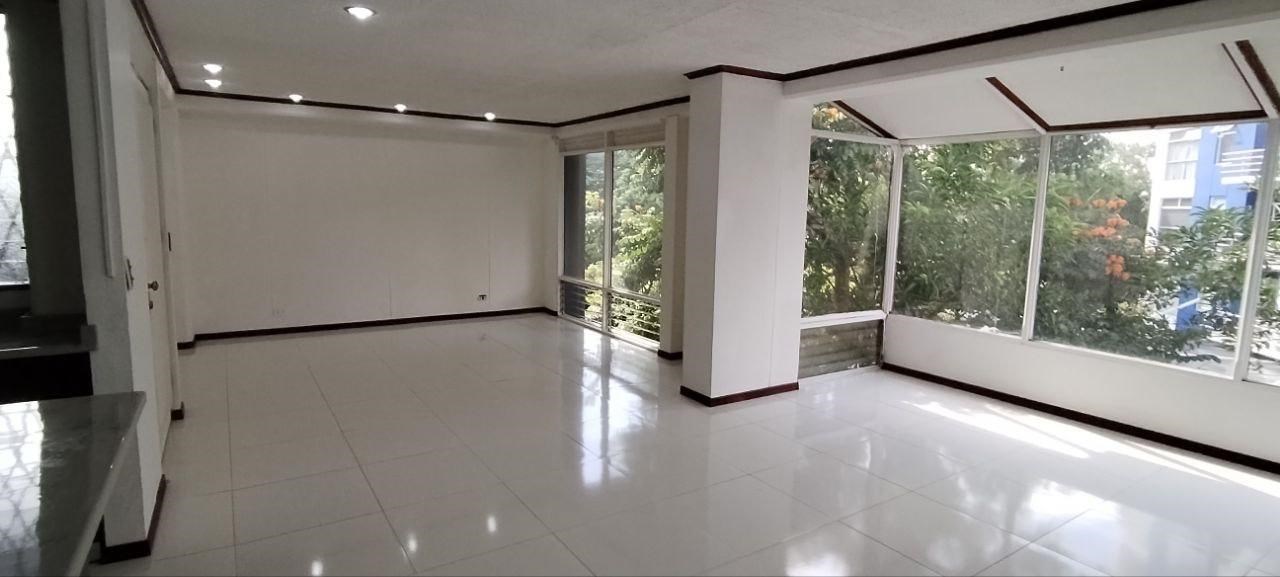 Beautiful Apartment for Sale in Saturno Condominium in La Uruca 