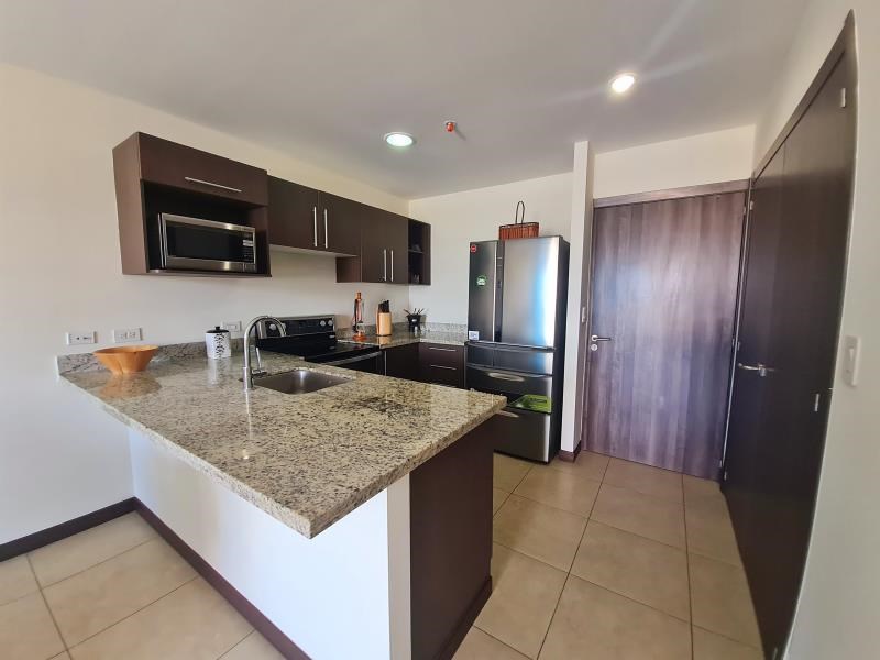 Semi-furnished apartment for rent in Torres Paseo Colón