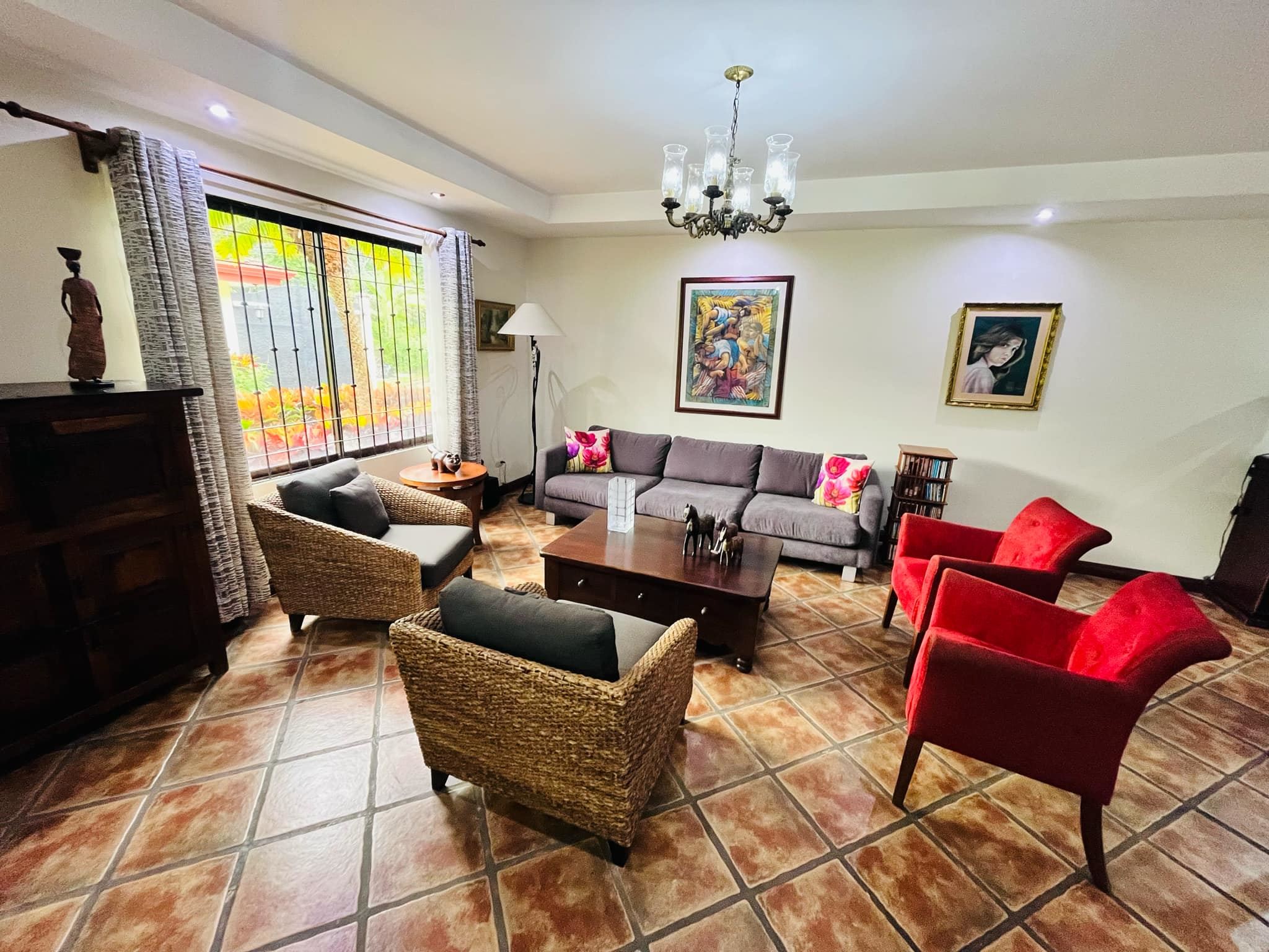 House for sale in Escazu condominium and can be received