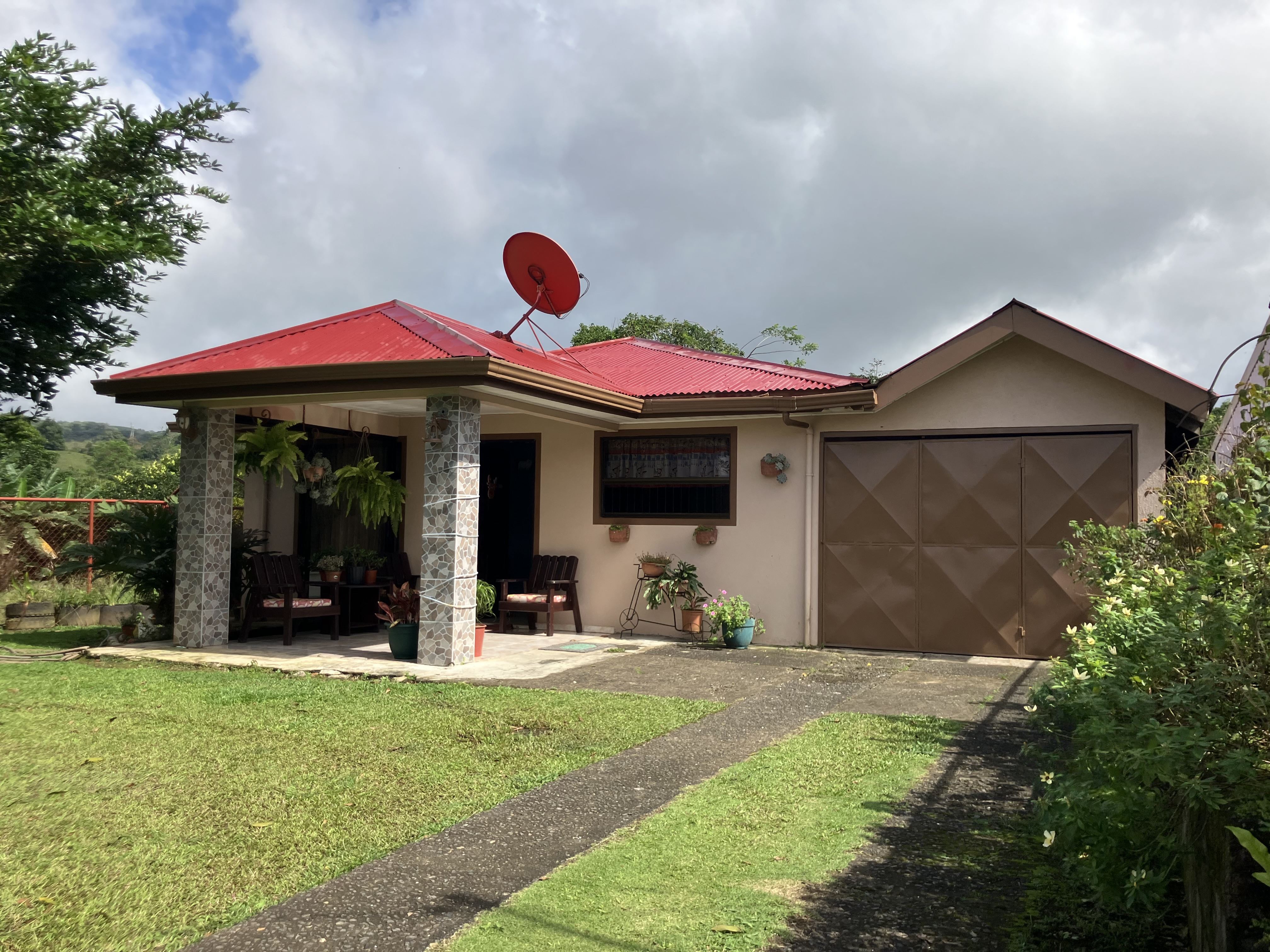 Cute Costa Rica style property in Nuevo Arenal, Costa Rica