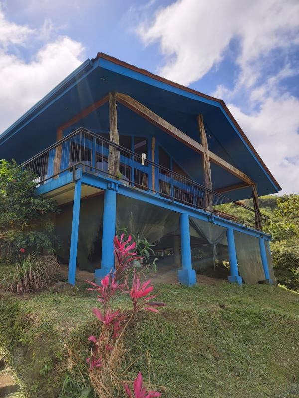 Panoramic lake Arenal view cabin for sale in Tronadora, Costa Rica