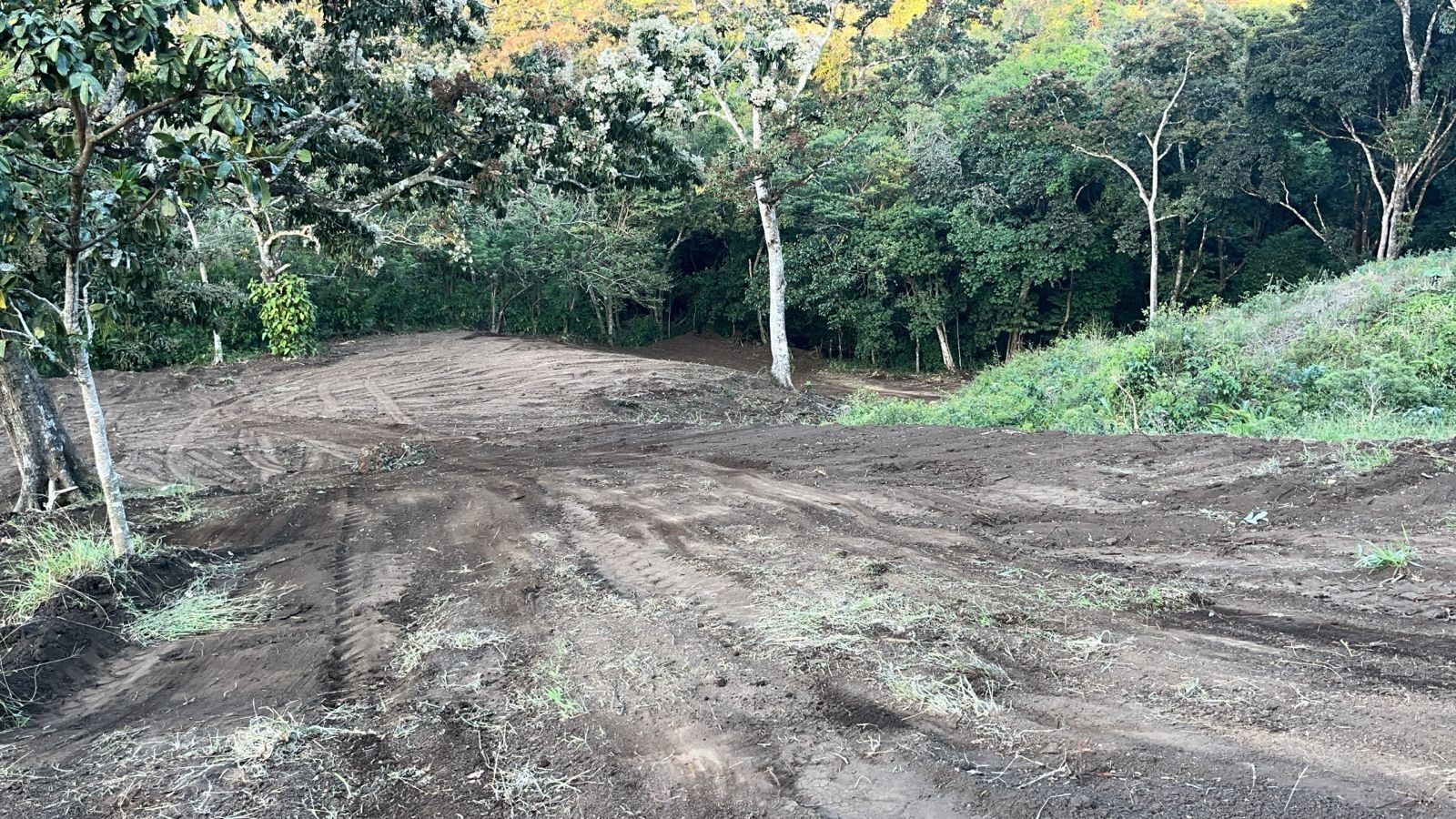 Riverfront lot for Sale in Lake Arenal Costa Rica