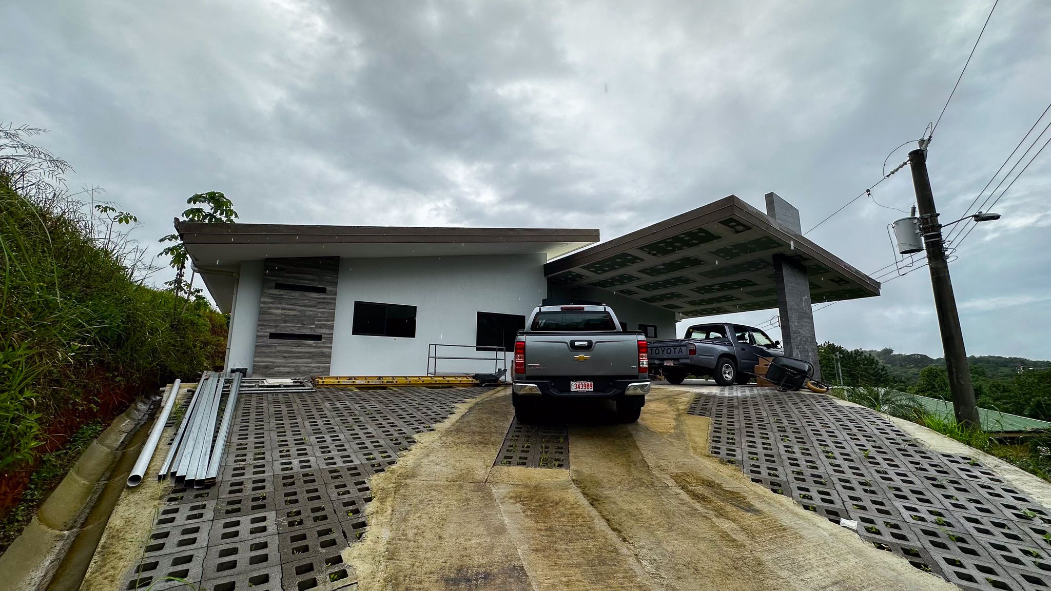 Modern House in Villas del Rio 