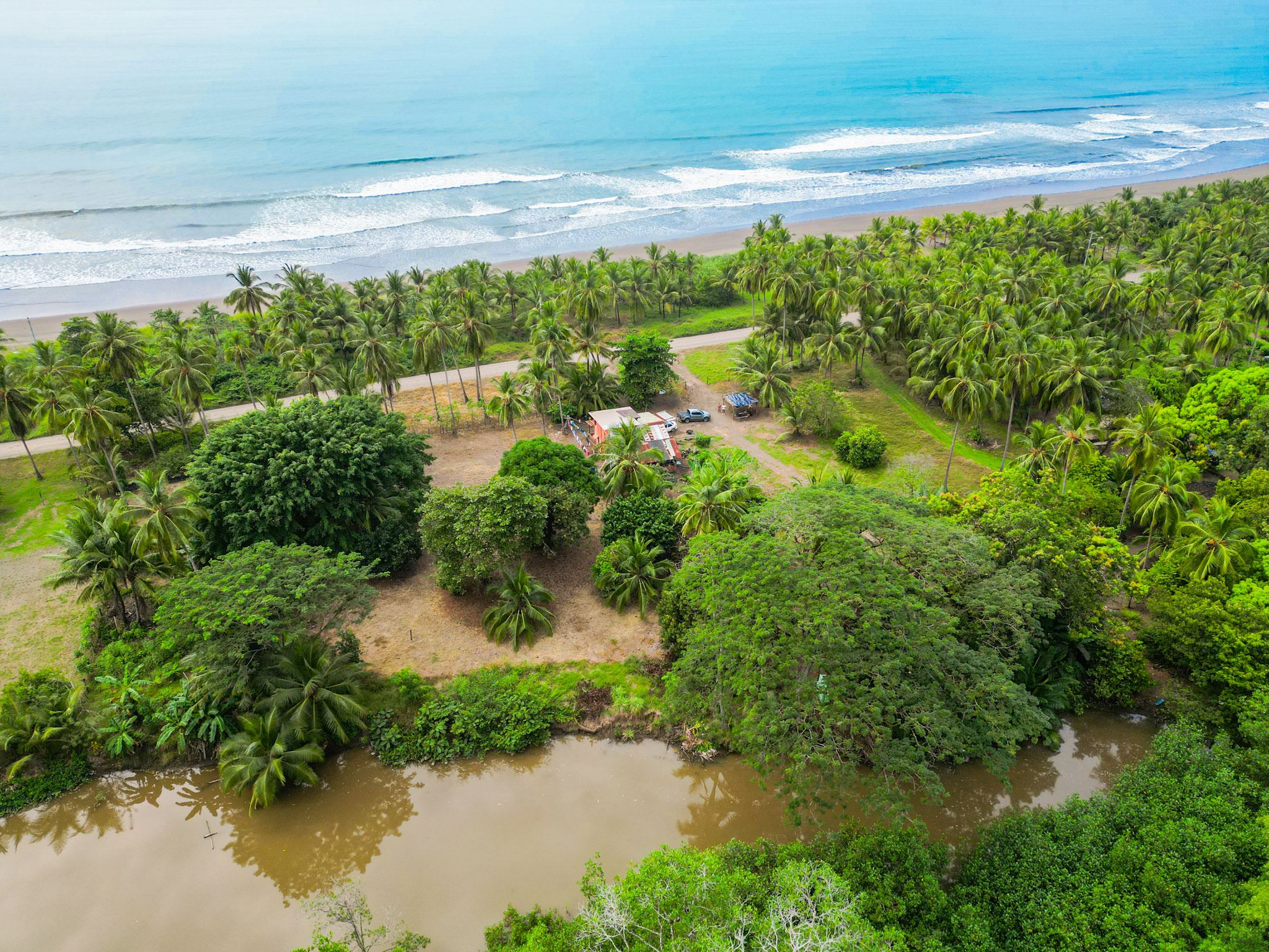 RE/MAX real estate, Costa Rica, Palo Seco, Sublime Beachfront Property in Palo Seco - 2284 m2 + River + House (30 minutes from Manuel Antonio)