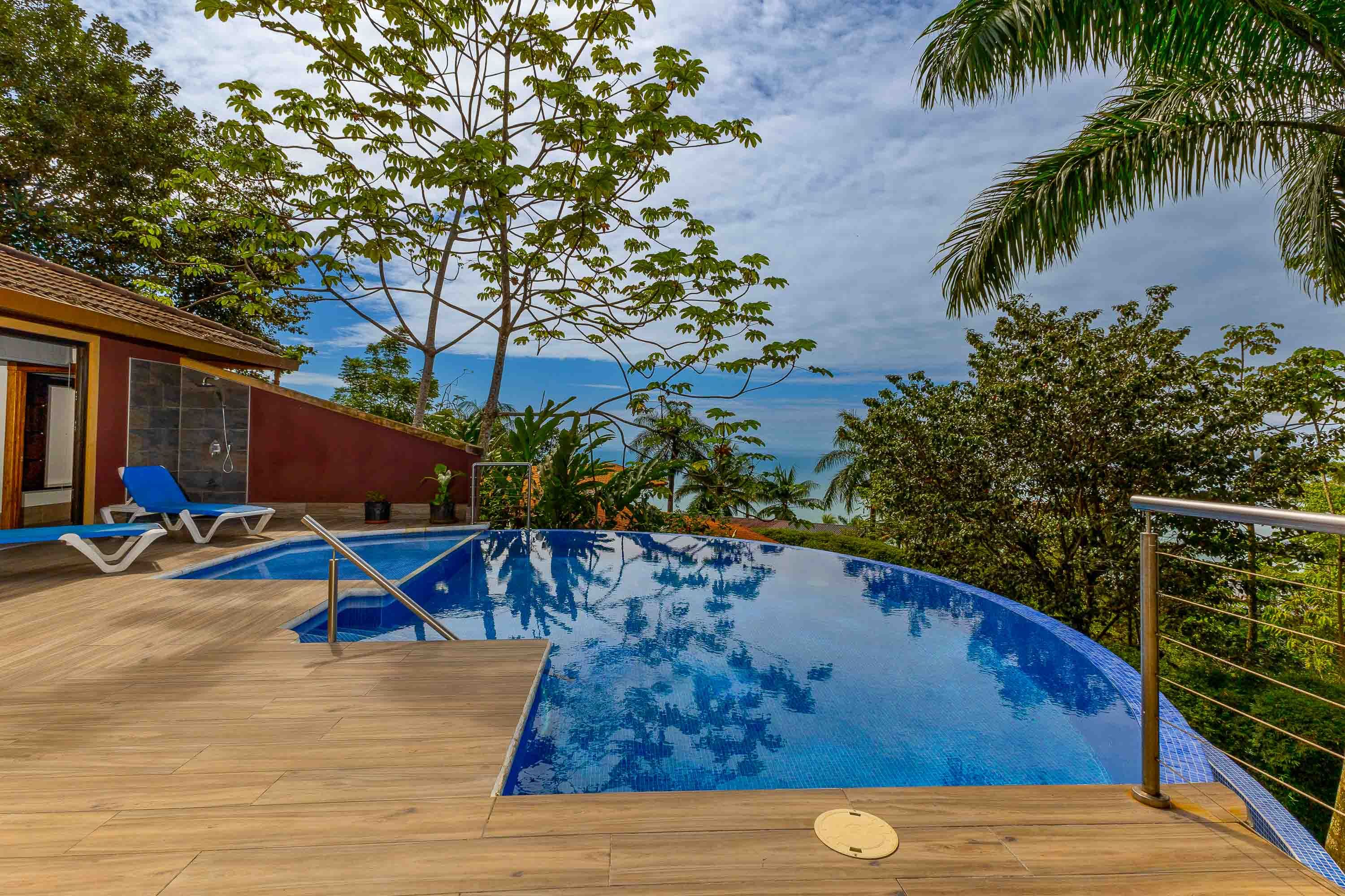 RE/MAX real estate, Costa Rica, Dominical, Casa Perezoso – Lavish Ocean View Estate in Escaleras, Dominical