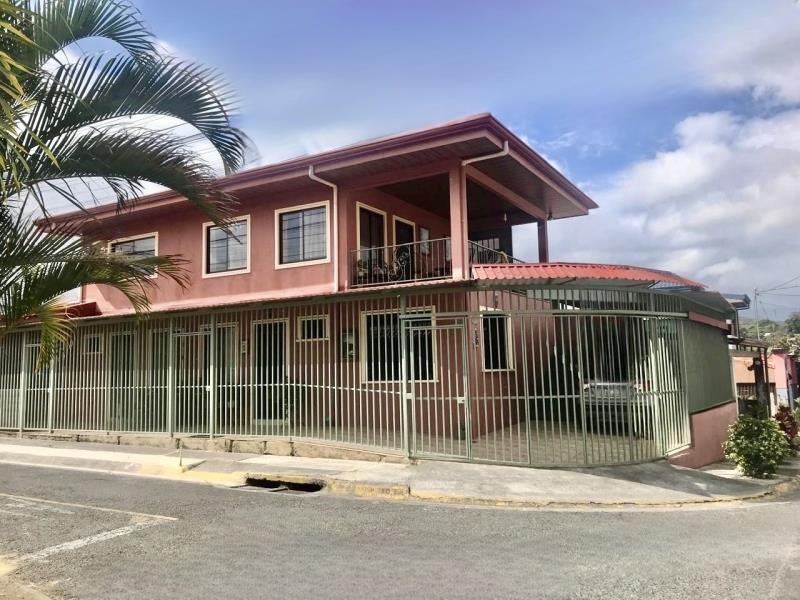 Remax real estate, Costa Rica, Desamparados, Lucrative Investment: Multi-Apartment Property in Urbanización Lomas de San Antonio
